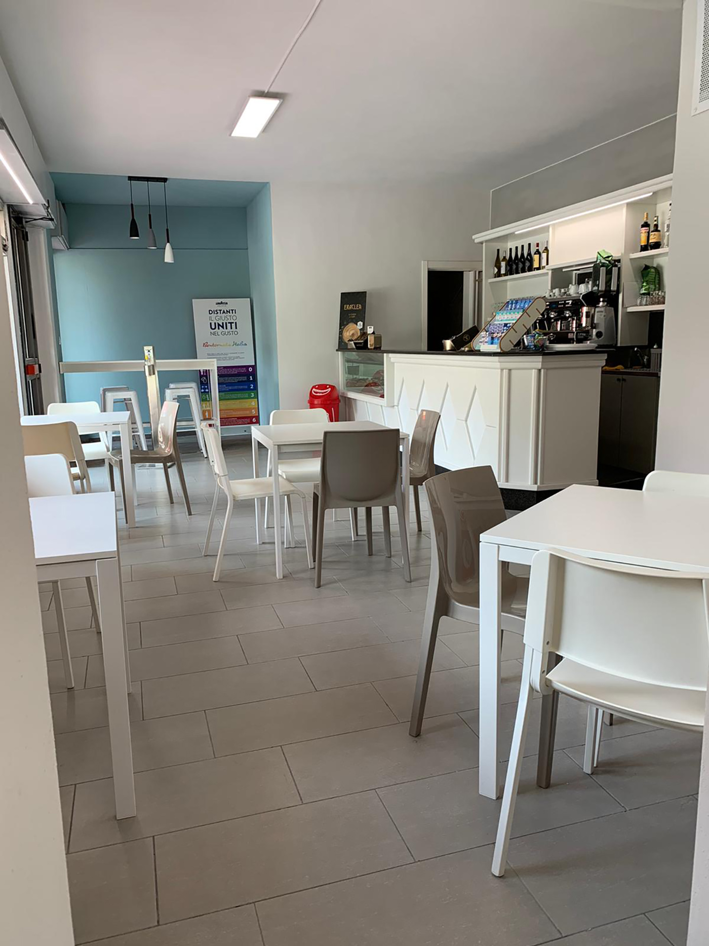 Vedi dettagli di Caffetteria e Panetteria - Castelletto S. Ticino